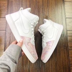 🚫SOLD NWT W Nike Court Borough Mid Prem.